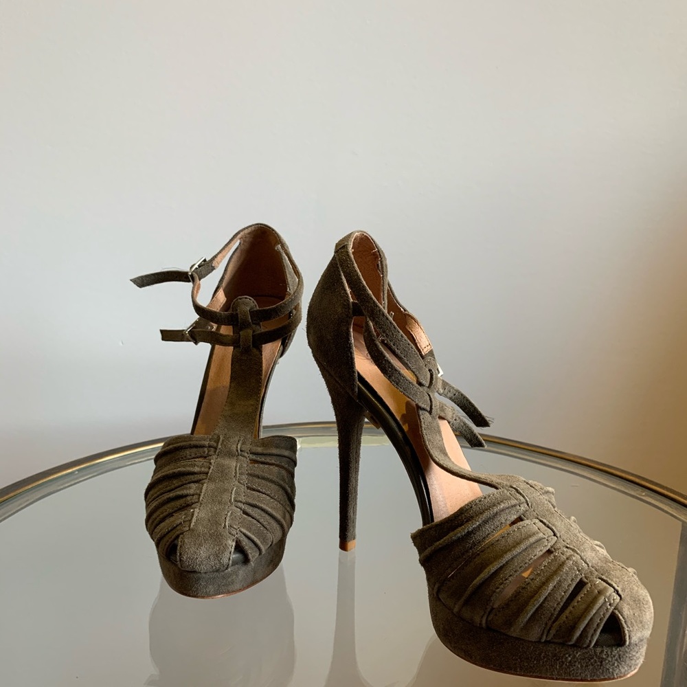 New Joie Platform shoes